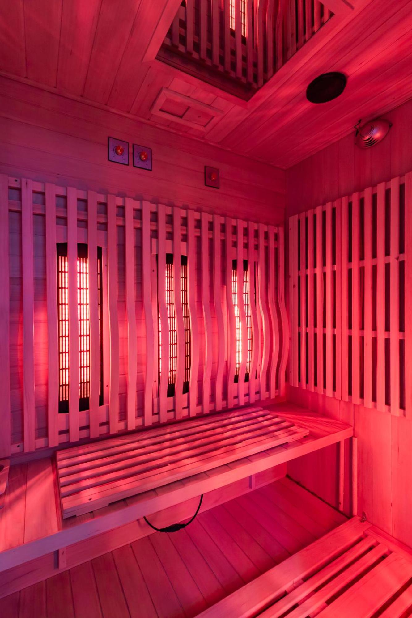 Villa & Spa-Sauna-Piscine-Massages Du "Nirvana Vivant" Biars-sur-Cere Bagian luar foto